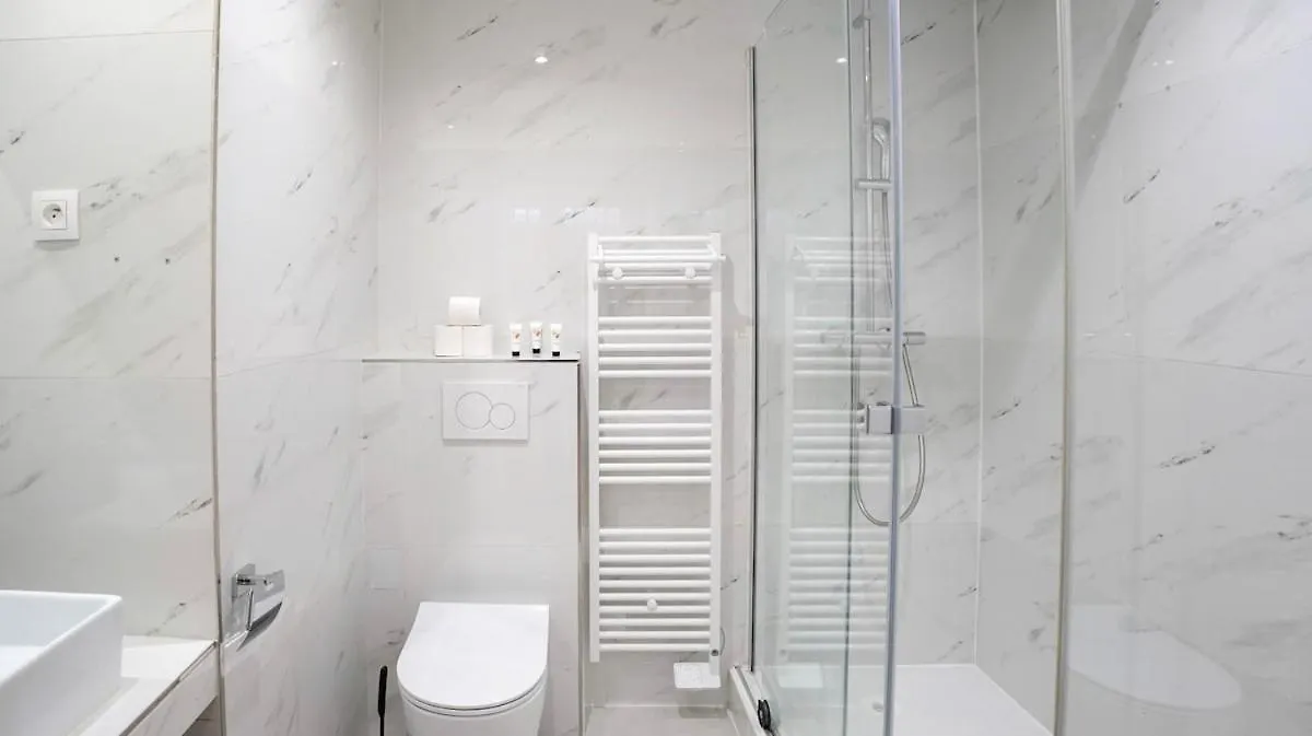Modern Luxury Apartment Style & Serenity Paris