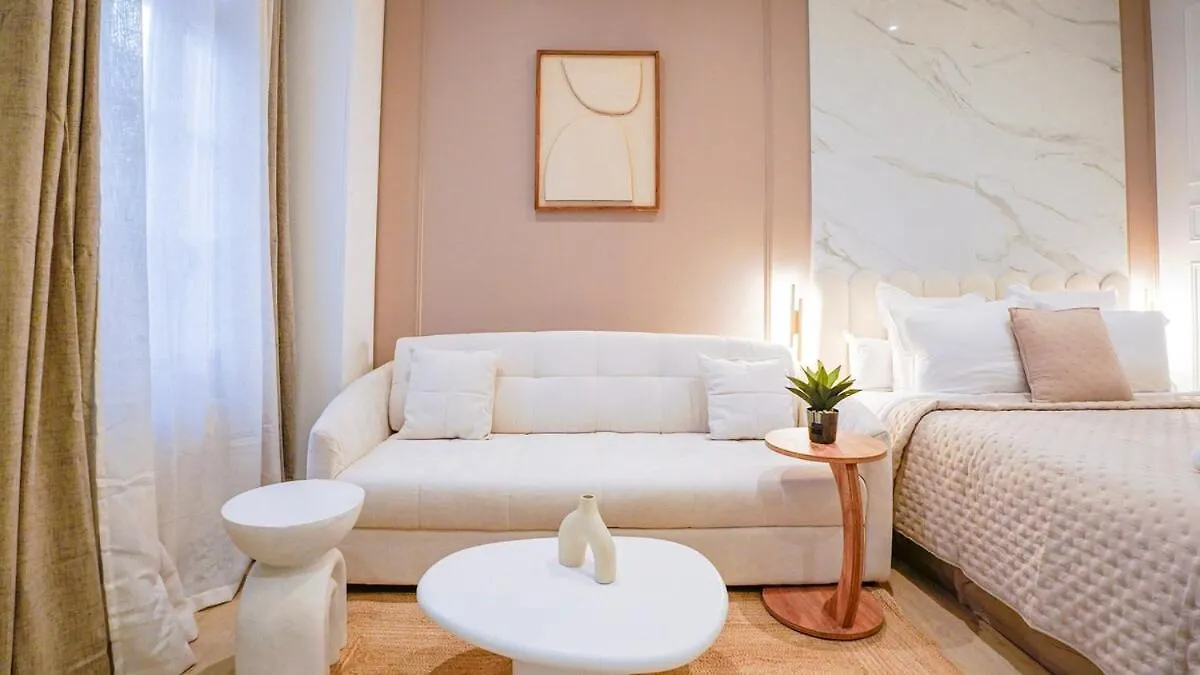 Modern Luxury Apartment Style & Serenity 파리