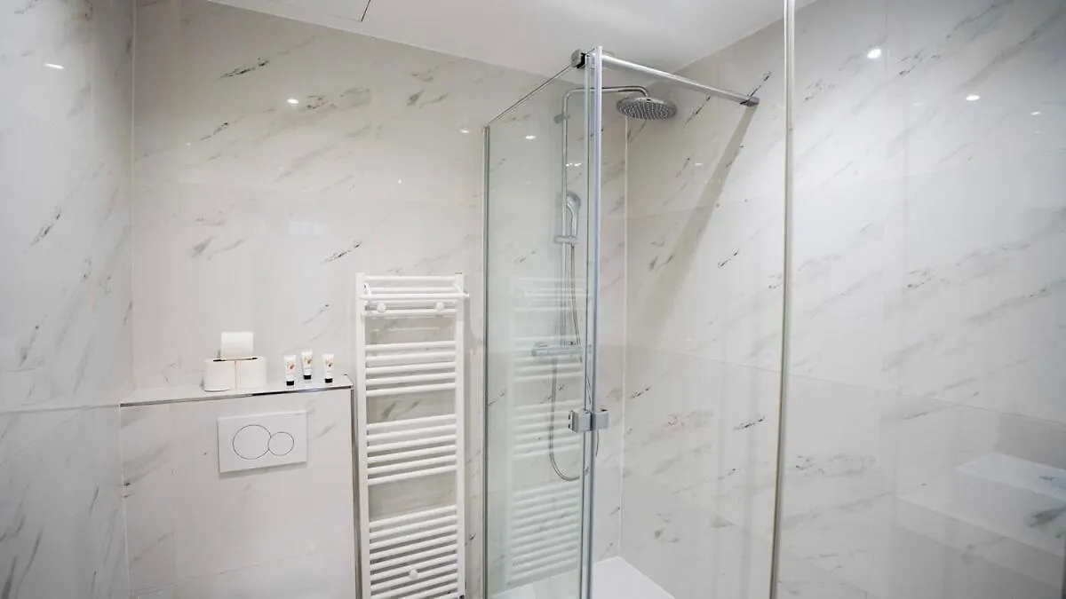 Modern Luxury Apartment Style & Serenity Paris